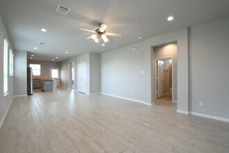 2142 Open Prairie Dr in Texas City, TX - Building Photo - Building Photo