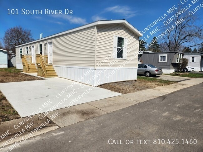 101 S River Dr in Village of Clarkston, MI - Building Photo - Building Photo