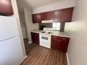 1862 Sylvan Ct in Tallahassee, FL - Building Photo - Building Photo