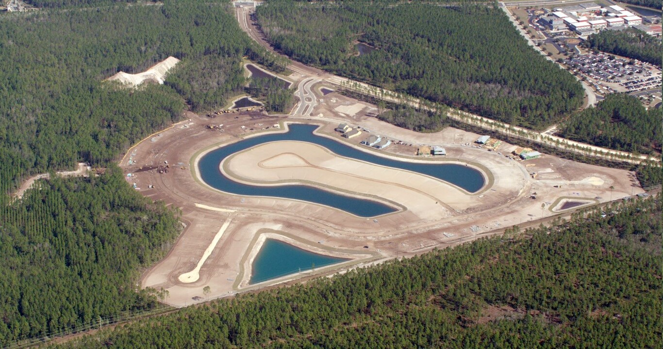 Lennar at Stillwater in Saint Johns, FL - Foto de edificio