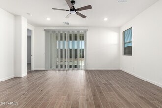 17818 W Vogel Ave in Glendale, AZ - Foto de edificio - Building Photo