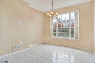 43 Hancock Dr in Morristown, NJ - Building Photo - Building Photo
