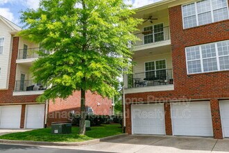 3201 Aspen Grove Dr in Franklin, TN - Building Photo - Building Photo