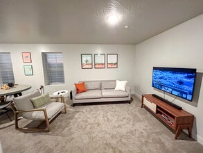 128 N Lone Rock Dr, Unit A105 in Hurricane, UT - Building Photo - Building Photo