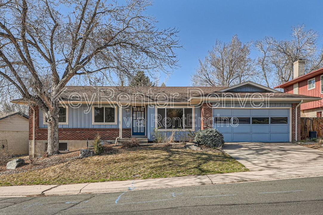 7603 E Bates Dr in Denver, CO - Building Photo