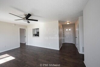 1817 Austin Rd in Kokomo, IN - Foto de edificio - Building Photo