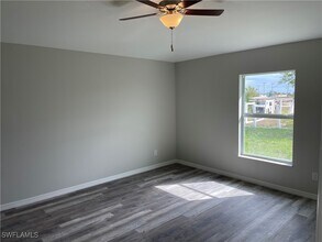 2325 NW 9th Ave in Cape Coral, FL - Building Photo - Building Photo