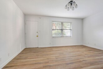 300 California Ave in Santa Monica, CA - Building Photo - Building Photo