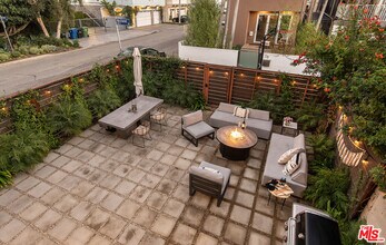 5317 Pacific Ave in Los Angeles, CA - Building Photo - Building Photo