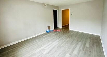 493 Stone Mountain St in Lawrenceville, GA - Building Photo - Building Photo