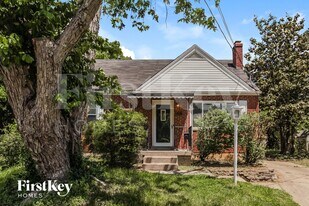 9216 Maverick Dr in Cincinnati, OH - Building Photo