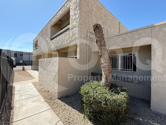property at 2664 N 43rd Ave