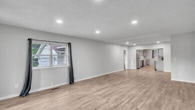 1307 S 77th E Ave in Tulsa, OK - Building Photo - Building Photo