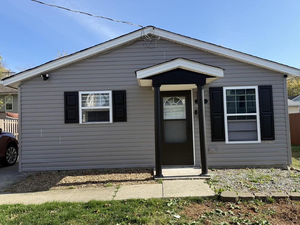 506 Anderson St in Franklin, OH - Foto de edificio