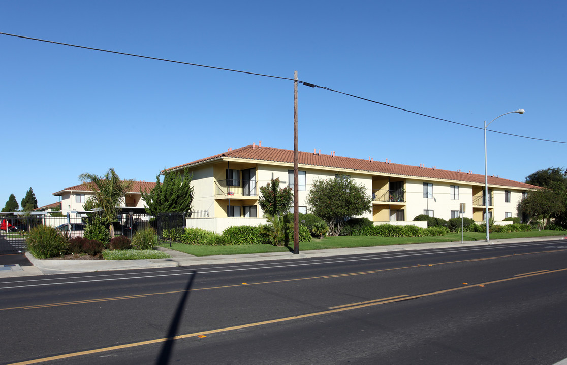 Bay Laurel Apartments in Lompoc, CA - Foto de edificio