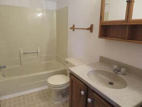 16 Lynch Rd, Unit A in Wales, MA - Building Photo - Building Photo