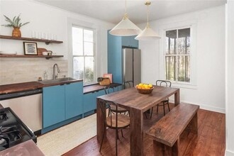 235 Elizabeth St NE in Atlanta, GA - Foto de edificio - Building Photo