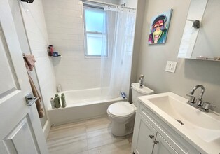267 E Cottage St, Unit 3 in Boston, MA - Building Photo - Building Photo