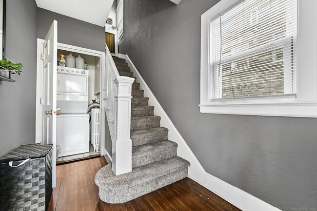 307 Hamilton Ave in Greenwich, CT - Building Photo - Building Photo