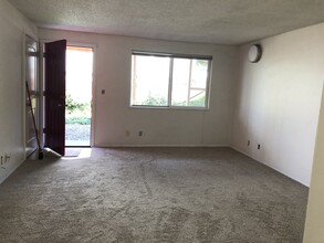 1948 Harris St, Unit 1 in Eugene, OR - Foto de edificio - Building Photo