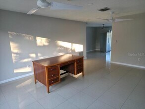 2111 N Keene Rd in Clearwater, FL - Building Photo - Building Photo