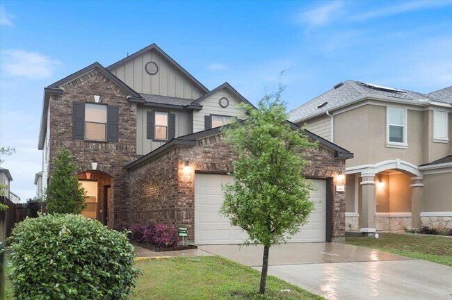 6313 Wagon Spring St in Austin, TX - Building Photo - Building Photo
