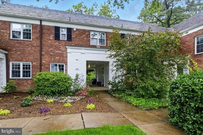 property at 1006 Valley Dr