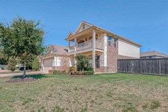 1102 Opal Cup Cir in Richmond, TX - Foto de edificio - Building Photo