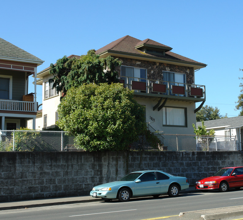 1039 Georgia St in Vallejo, CA - Building Photo