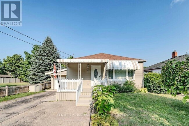 70 St Clair Ave in Kitchener, ON - Building Photo - Building Photo