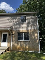 236 Trimble Ave in Martinsburg, WV - Building Photo