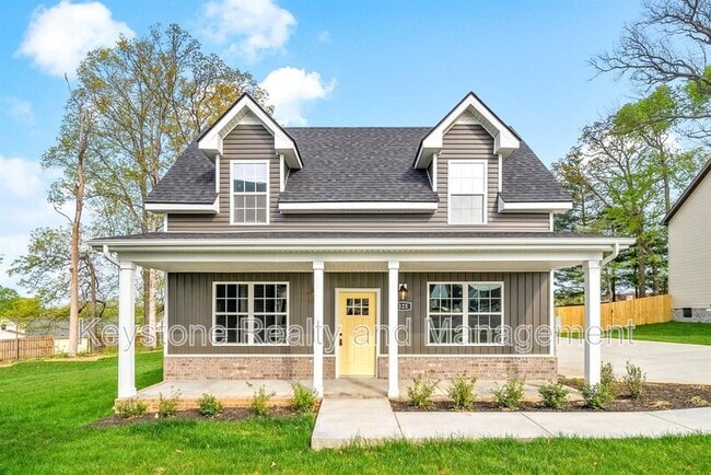 property at 125 Roadrunner Ct