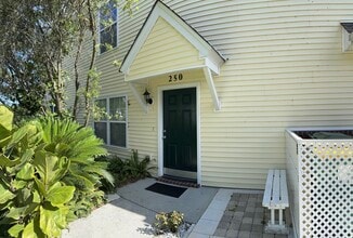 250 Opus Ct in Pooler, GA - Foto de edificio - Building Photo