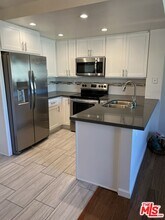4810 S La Brea Ave in Los Angeles, CA - Building Photo - Building Photo