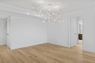 3440 S Ocean Blvd in Palm Beach, FL - Building Photo - Building Photo