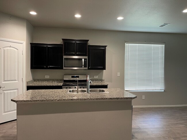 7525 Orion Rd in Odessa, TX - Building Photo - Building Photo