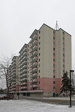 1190 Forestwood Dr in Mississauga, ON - Building Photo - Building Photo