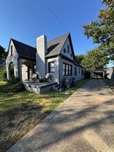 5110 Denton Dr in Dallas, TX - Building Photo - Building Photo