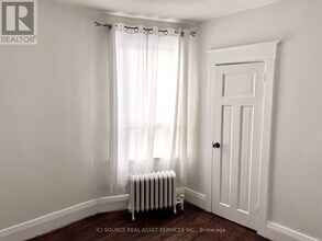 862 Danforth Ave in Toronto, ON - Building Photo - Building Photo