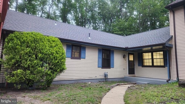 4 Meadowside Ct