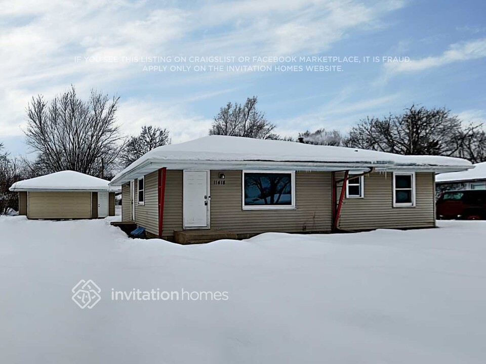 11418 Wren St NW in Coon Rapids, MN - Building Photo