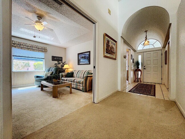 9408 New Orleans Dr in Spring Hill, FL - Building Photo - Building Photo