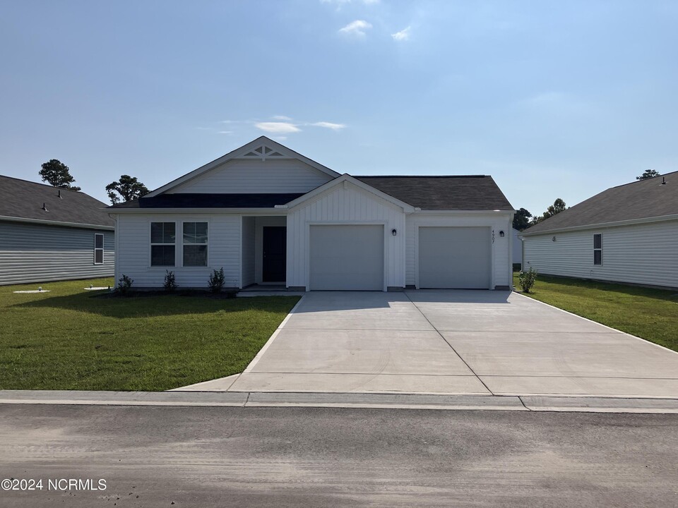 4907 Abbington Oaks Wy in Southport, NC - Building Photo