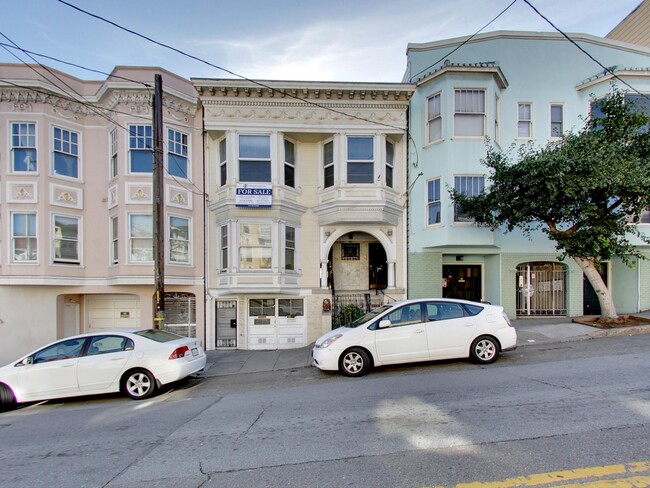 153 Duboce Ave