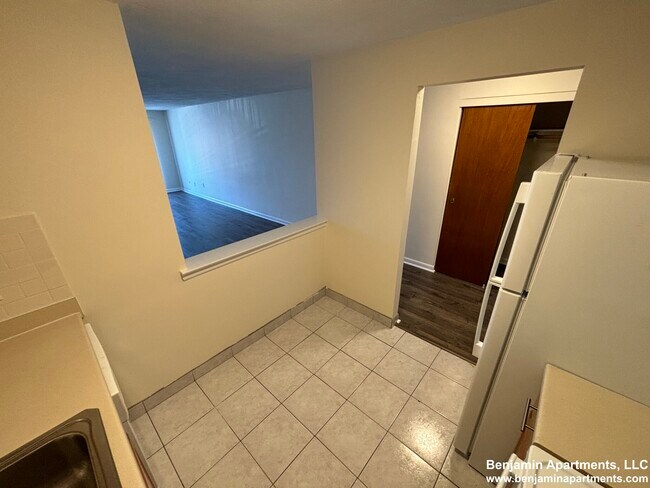24 Whites Ave, Unit 34 in Watertown, MA - Building Photo - Building Photo