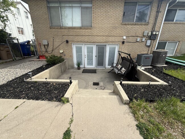 1645 Parkway Ave