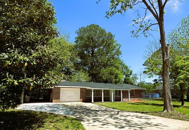 508 Willow Dr