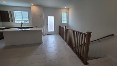 5752 CRENELLATED St in Las Vegas, NV - Building Photo - Building Photo
