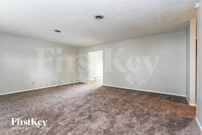 819 Moss Oak Ct in Indianapolis, IN - Building Photo - Building Photo