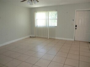 102 Cambridge Trail in Sun City Center, FL - Building Photo - Building Photo